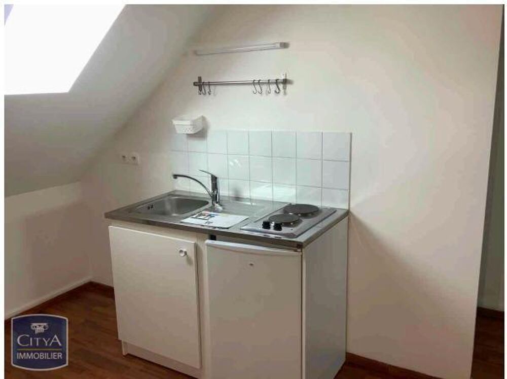 Loyer de 450,00 euros par mois charges comprises dont 20....
