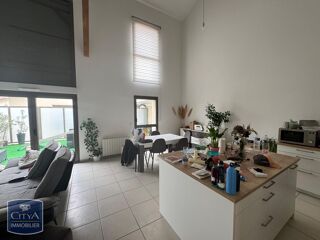  Appartement à louer 5 pièces 127 m²