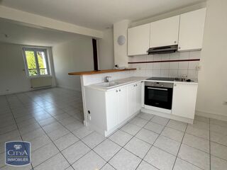  Appartement à louer 4 pièces 84 m²