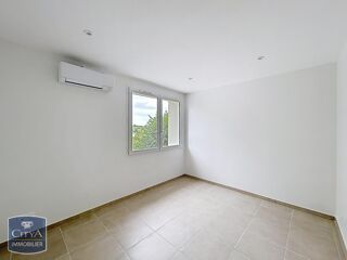  Appartement à louer 2 pièces 55 m²