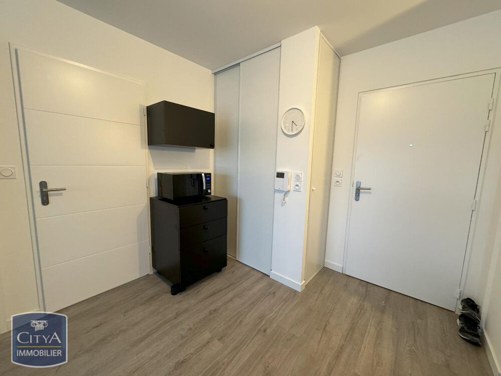 location Appartement - 2 pièce(s) - 42 m² Fleury-les-Aubrais (45400)