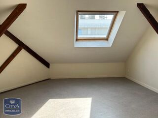  Appartement à louer 4 pièces 96 m²