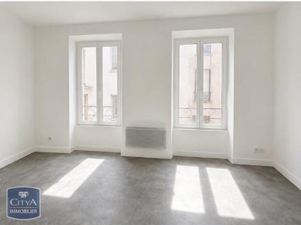 location Appartement - 4 pièce(s) - 95 m² Saint-Léonard-de-Noblat (87400)