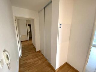  Appartement à louer 3 pièces 70 m²