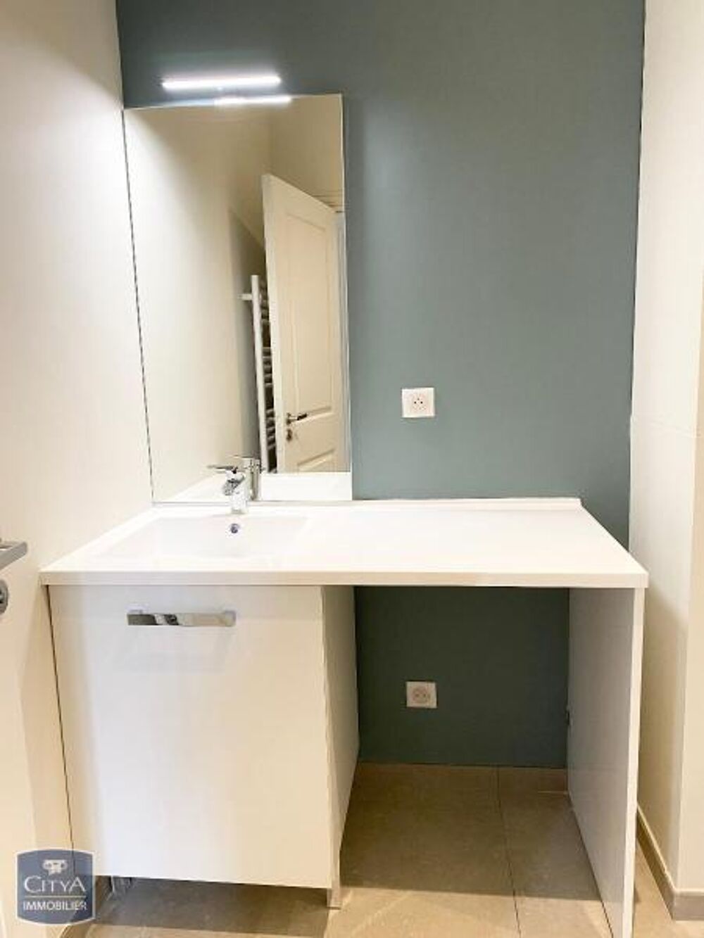 location Appartement - 2 pièce(s) - 38 m² Fontenay-le-Comte (85200)