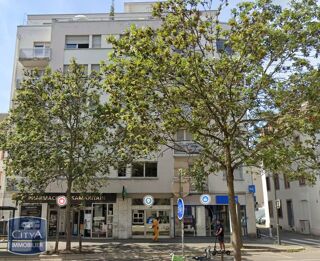  Parking / Garage � louer 