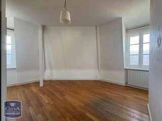  Appartement à louer 5 pièces 119 m²