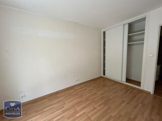 Appartement à louer 4 pièces 96 m²