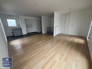  Appartement à louer 4 pièces 108 m²