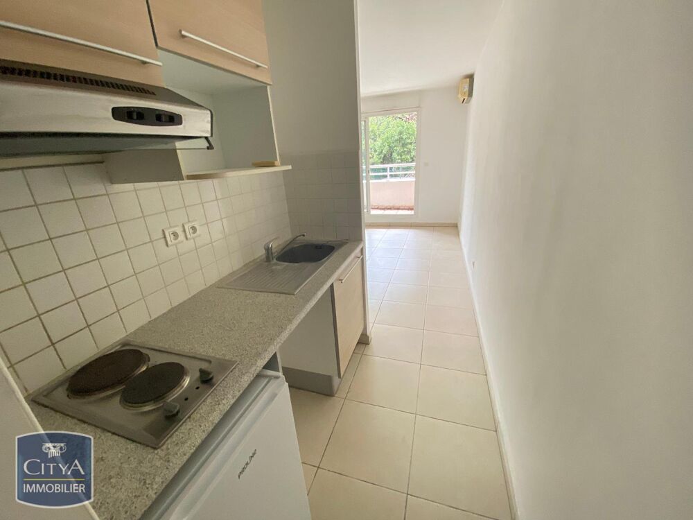 location Appartement - 1 pièce(s) - 24 m² Sainte-Clotilde (97490)