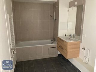  Appartement à louer 1 pièce 28 m²