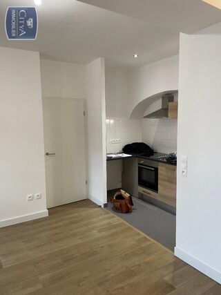  Appartement à louer 4 pièces 71 m²