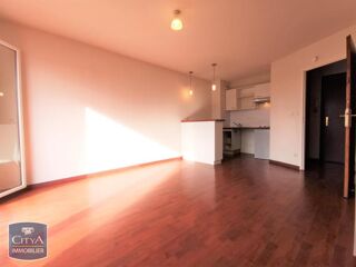  Appartement à louer 2 pièces 32 m²