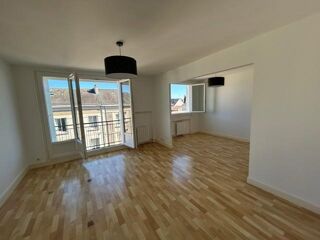  Appartement à louer 2 pièces 54 m²