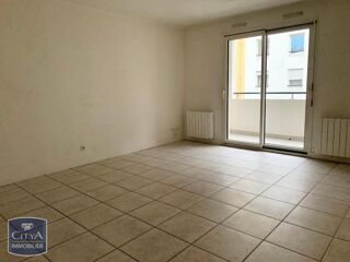  Appartement à louer 3 pièces 65 m²