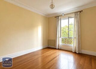  Appartement à louer 4 pièces 89 m²