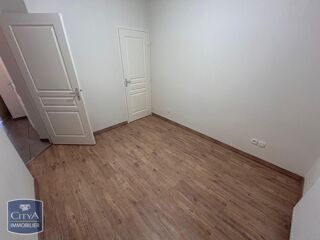  Appartement à louer 3 pièces 74 m²
