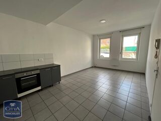  Appartement à louer 4 pièces 64 m²