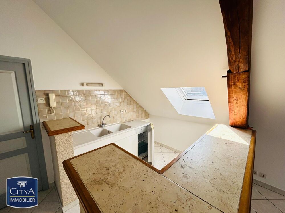 Venez découvrir cet appartement type 2 situé au 2ème éta....