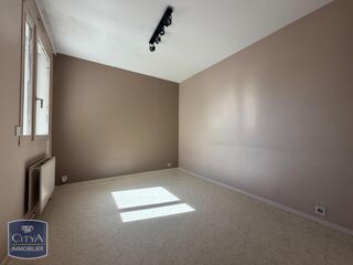  Appartement à louer 3 pièces 64 m²