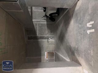  Parking / Garage � louer 