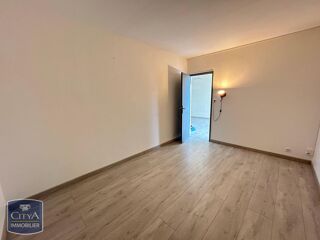  Appartement à louer 3 pièces 69 m²