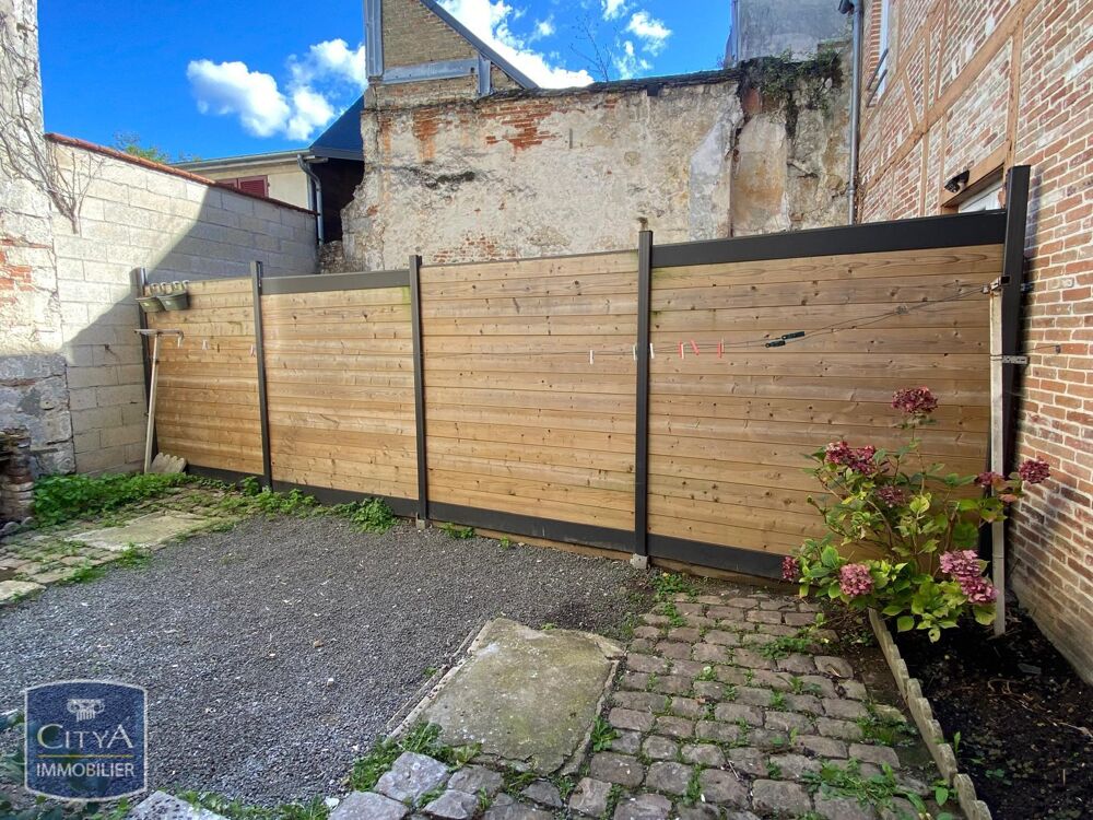 ** Travaux en cours ** À LOUER : Charmant appartement T2....