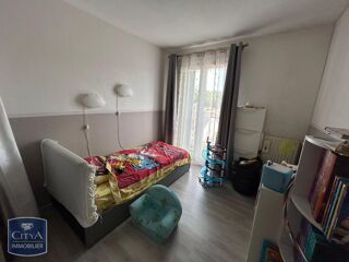  Appartement à louer 3 pièces 79 m²