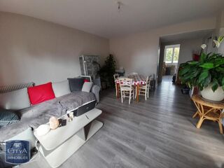  Appartement à louer 4 pièces 81 m²