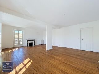  Appartement à louer 5 pièces 190 m²