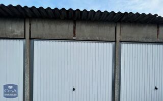  Parking / Garage à louer 