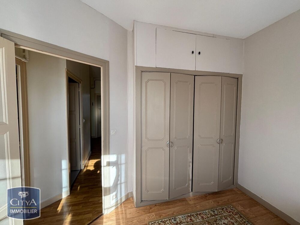 À LOUER : T3 meublé Appartement rénové T3 Meublé situé à....