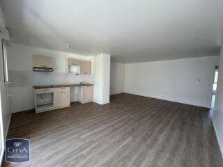  Appartement à louer 4 pièces 93 m²