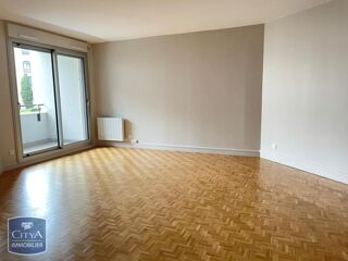  Appartement à louer 4 pièces 96 m²
