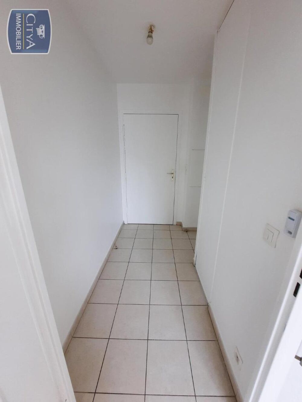 location Appartement - 1 pièce(s) - 25 m² Corbeil-Essonnes (91100)