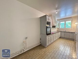 location Appartement - 3 pièce(s) - 77 m² Chantilly (60500)