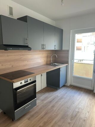  Appartement à louer 3 pièces 52 m²