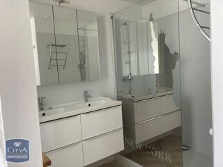  Appartement à louer 4 pièces 87 m²
