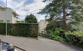  Parking / Garage � louer 