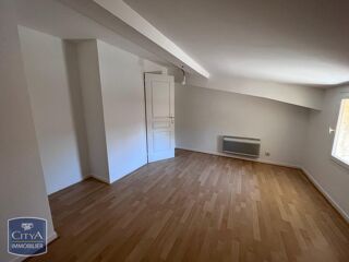  Appartement à louer 3 pièces 73 m²