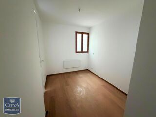  Appartement à louer 2 pièces 63 m²