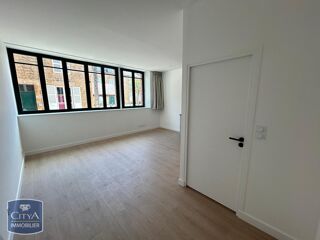  Appartement à louer 1 pièce 28 m²