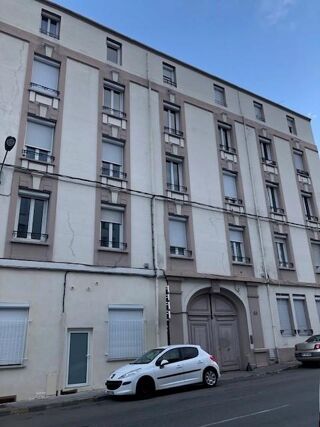  Appartement à louer 2 pièces 39 m²