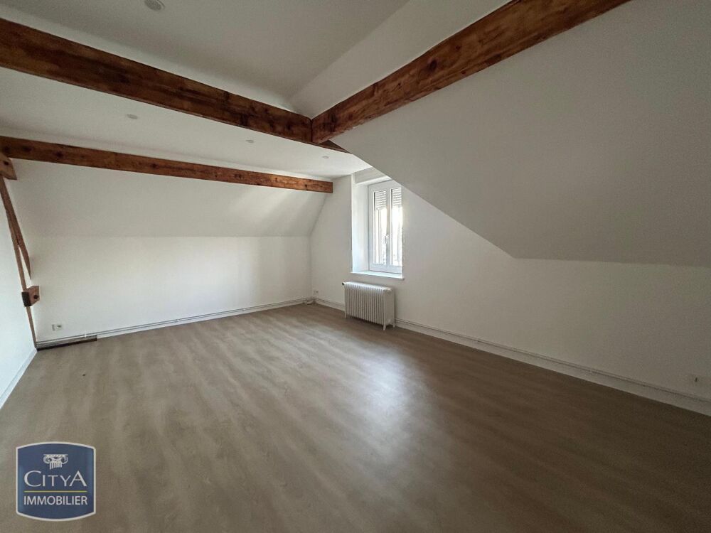 À louer : Charmant appartement rénové T3 situé à Bavilli....