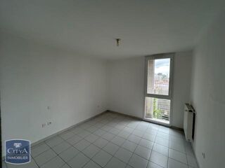  Appartement à louer 4 pièces 74 m²