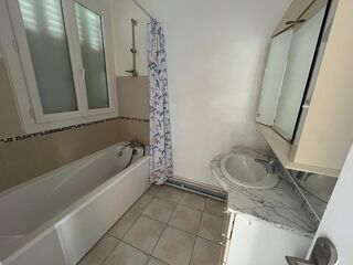  Appartement à louer 2 pièces 50 m²