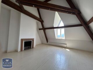  Appartement à louer 4 pièces 122 m²