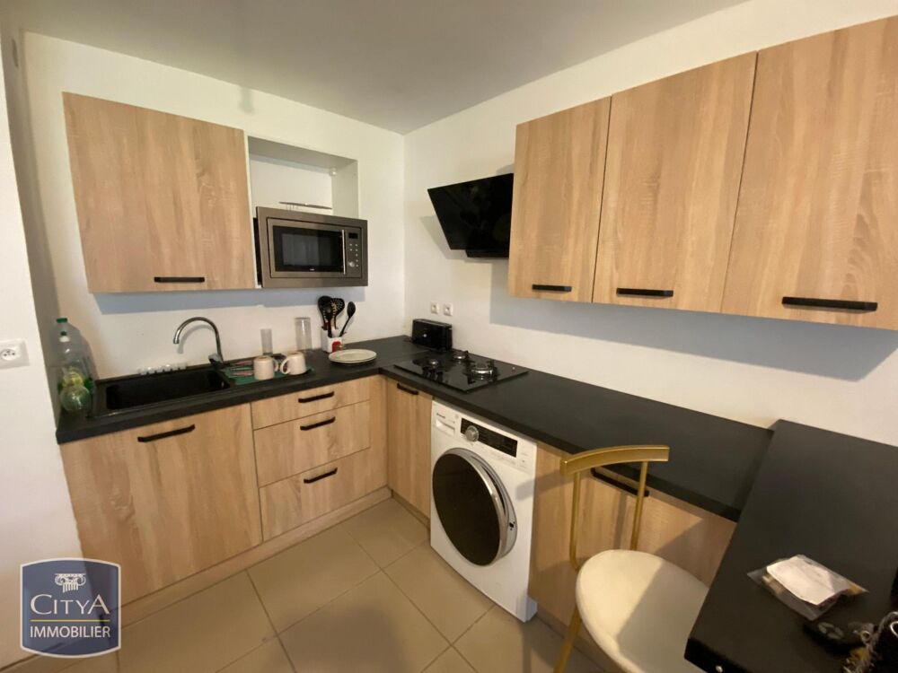 location Appartement - 1 pièce(s) - 20 m² Sainte-Clotilde (97490)