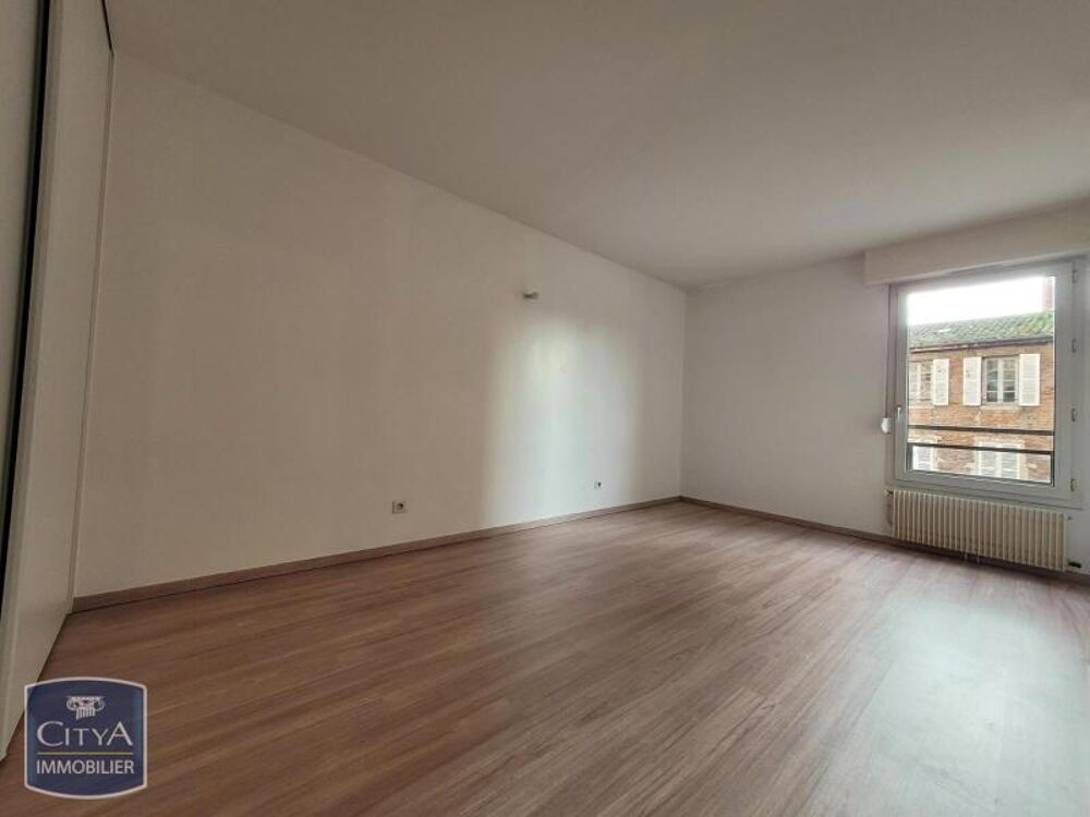 À LOUER : Découvrez cet appartement T3 spacieux de 91 m²....