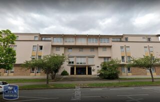  Parking / Garage � louer 